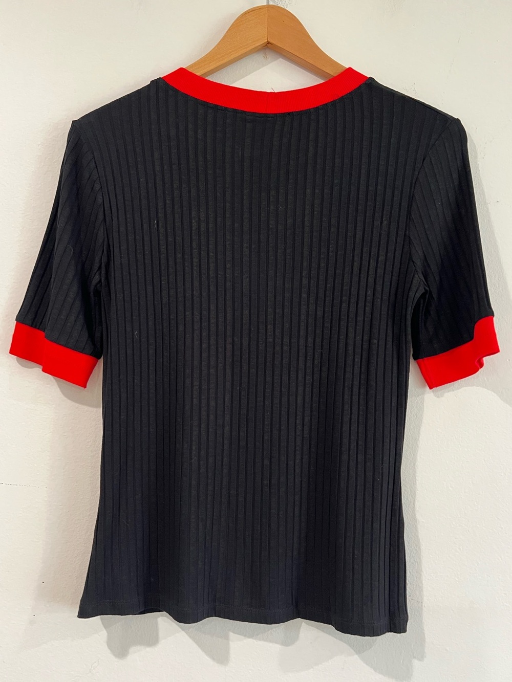 Zara Black Ribbed Short-Sleeve Top with Red Trim M - Picture 2 of 9